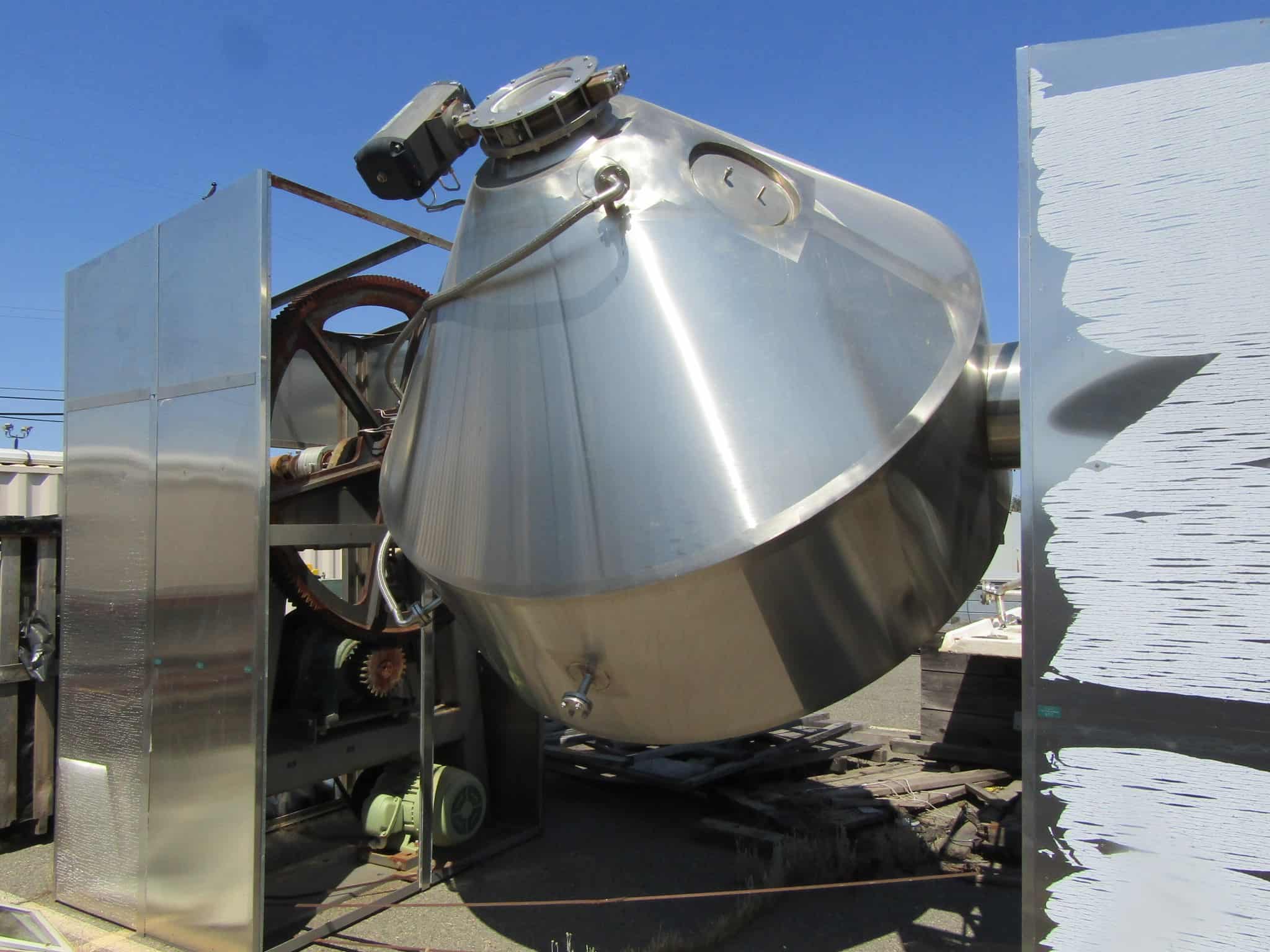 165 Cu Ft Gemco Hastelloy Double Cone Conoform Vacuum Dryer 12439