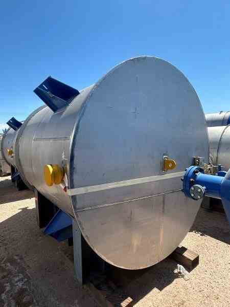 2500 Gal Equipromex 304 Stainless Steel Tank