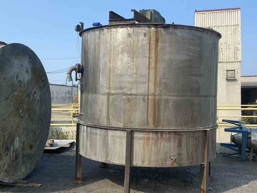 3000 Gal Stainless Steel Tank 17426 New Used and Surplus Equipment