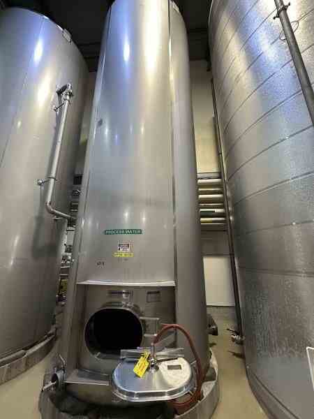 4950 Gal Mueller Stainless Steel Tank