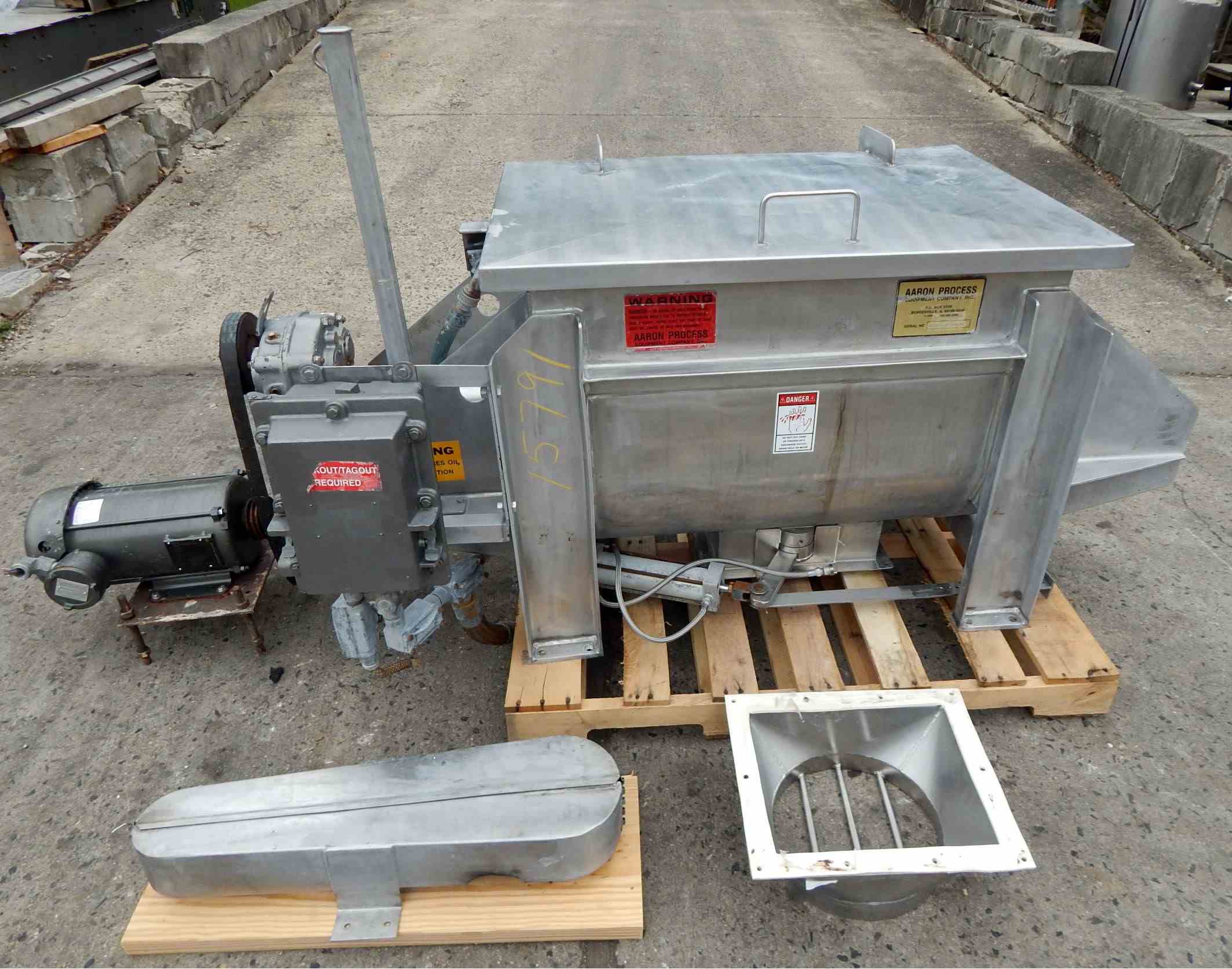 7 Cu Ft Aaron Process SS Ribbon Blender 15566 New Used and Surplus