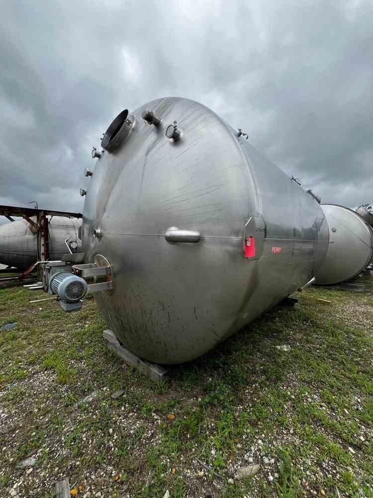 7000 Gal Stainless Steel Tank