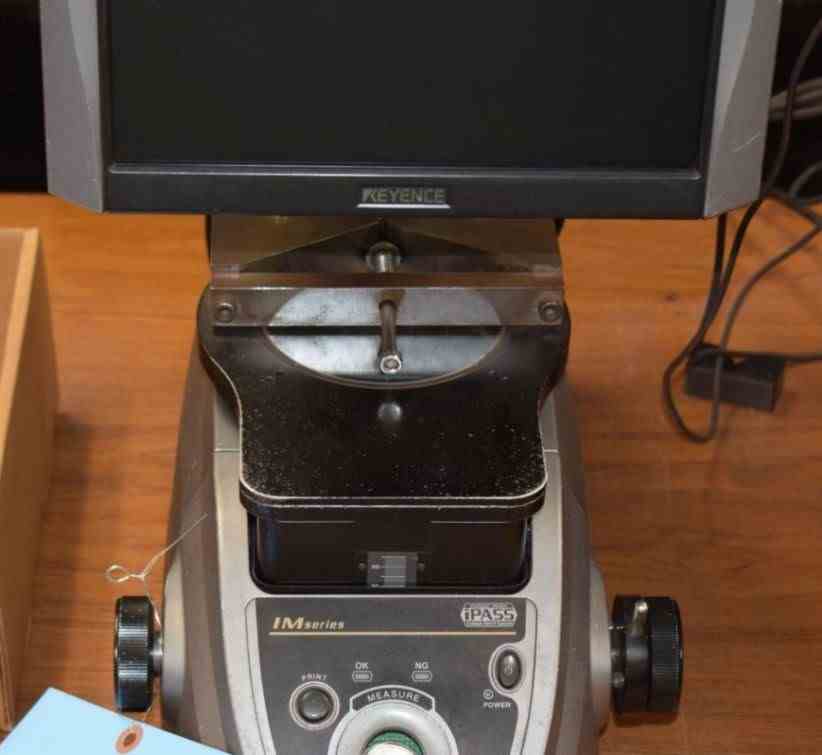 Keyence IM Series Image Dimension Measurement System 19536 New Used