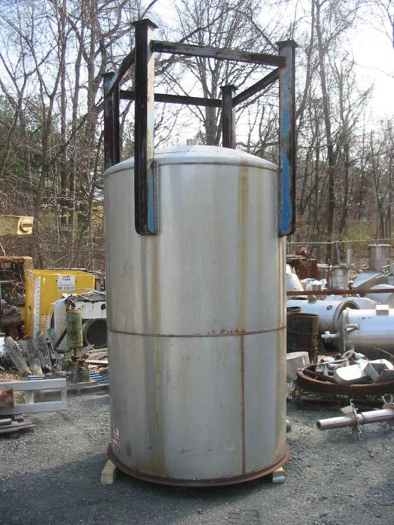 1100 Gal Stainless Steel Tank 13051 New Used and Surplus Equipment