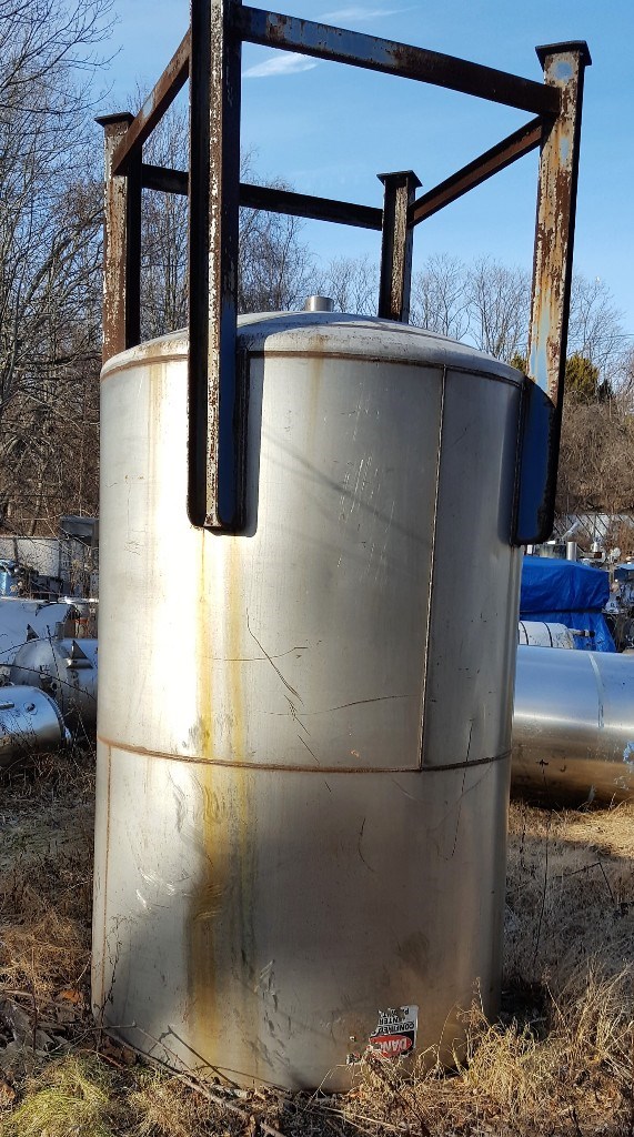1100 Gal Stainless Steel Tank 13051 New Used and Surplus Equipment