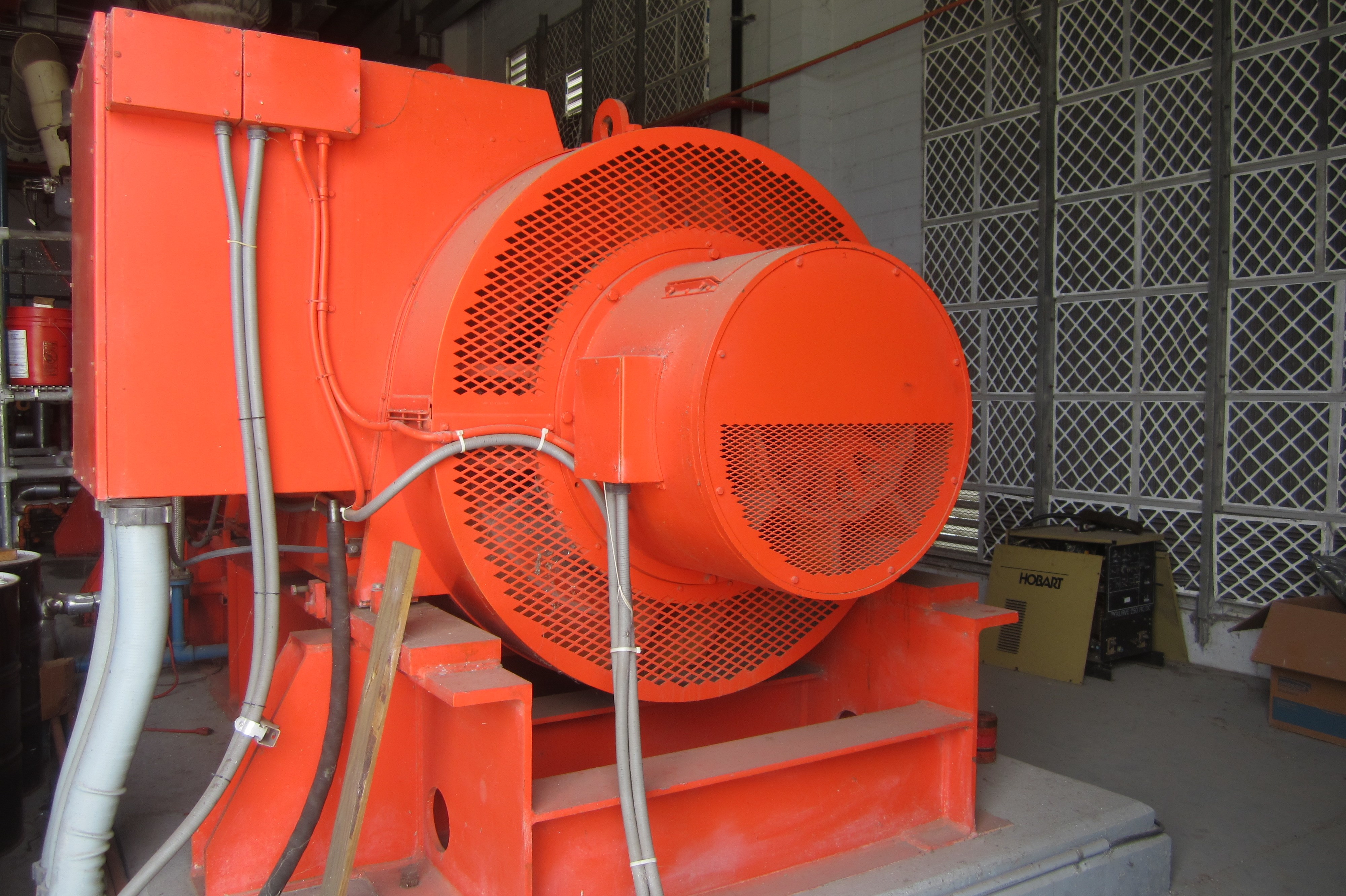 2.9MW Waukesha Gas Engine with Kato Generator 11805 New Used and