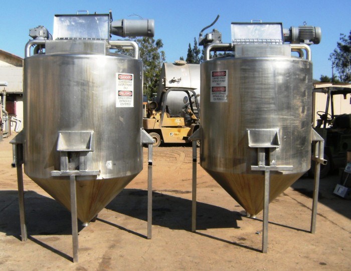 525 gallon galvanized pressure tank