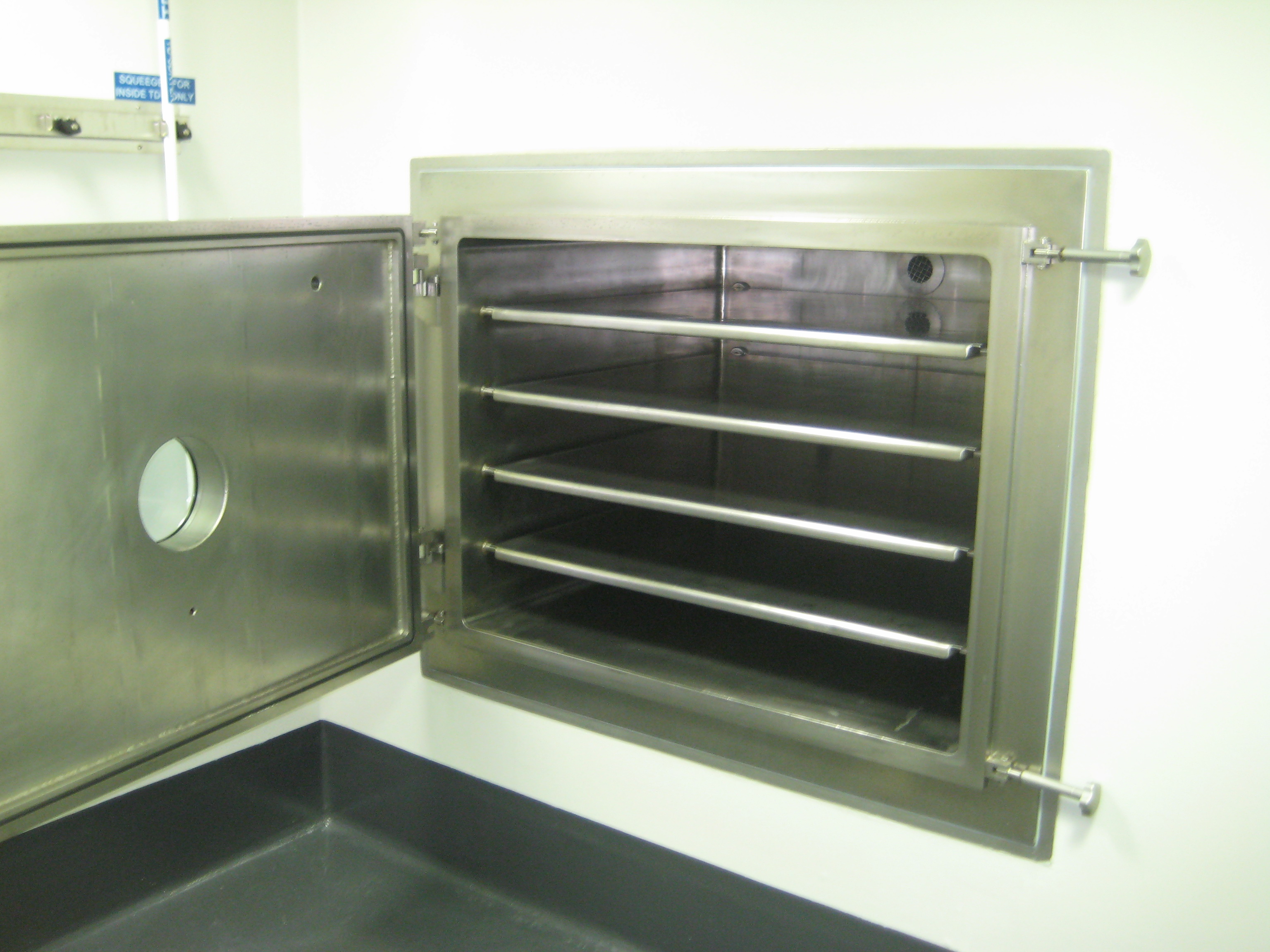 45 Sq Ft PINK Gmbh 316L Stainless Steel Vacuum Shelf Dryer 6733 New Used and Surplus