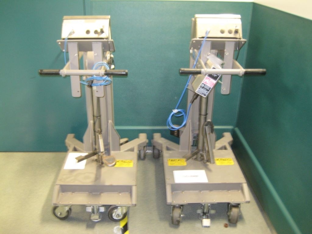 700 LBS Siulei Easy Lift Drum Lifter 6968 New Used and Surplus