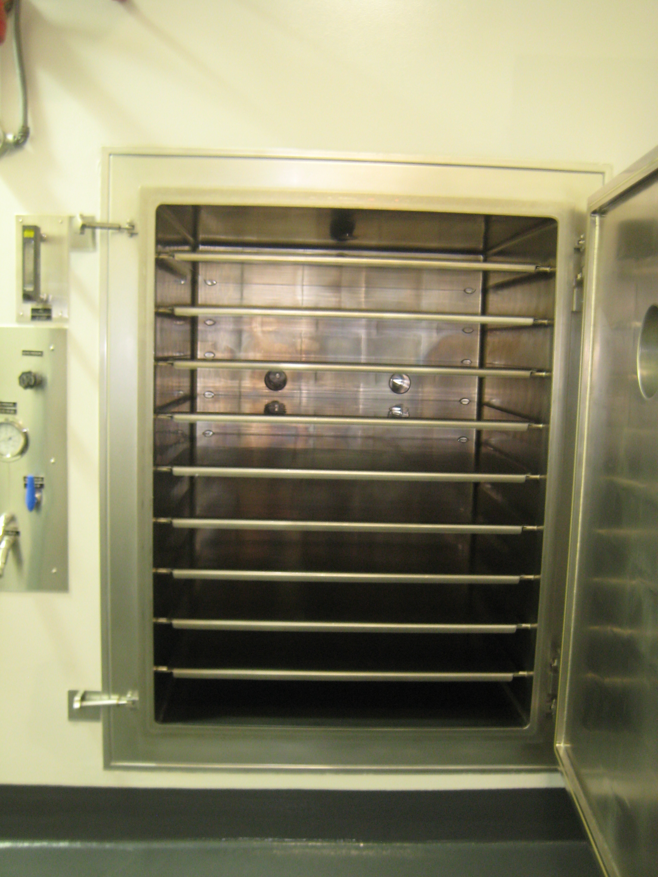 110 Sq Ft PINK Gmbh 316L Stainless Steel Vacuum Shelf Dryer 6734 New Used and Surplus