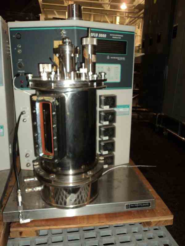 10-liters-new-brunswick-scientific-fermenter-bioreactor