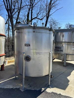 1000 Gal Vendome Stainless Steel Tank