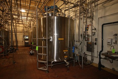 2000 Gallon Stainless Steel Tank