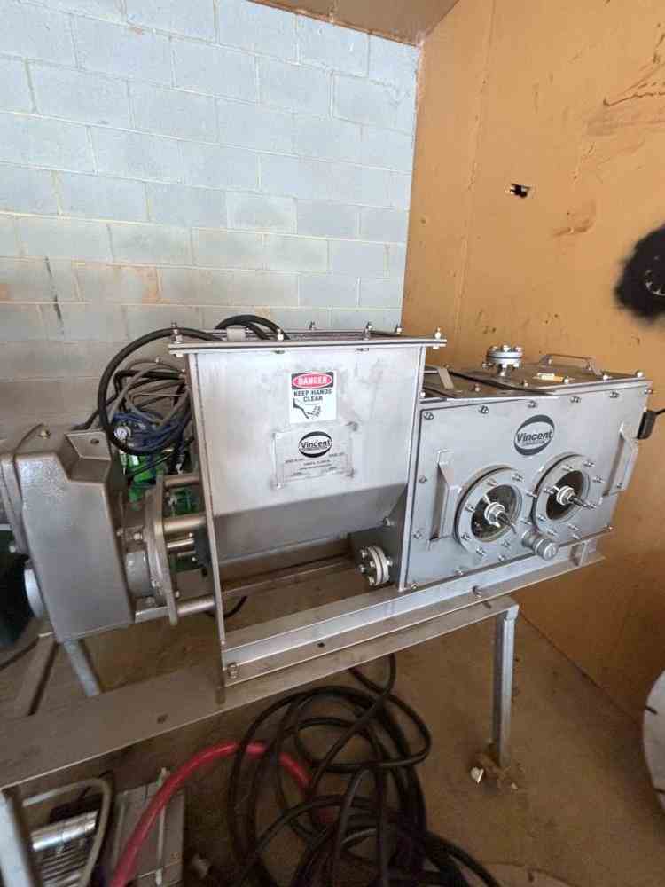 4 " Wide Vincent Corporation Dewatering Screw Press