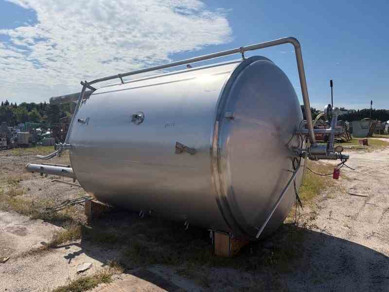 4150 Gallon Mueller Stainless Steel Tank