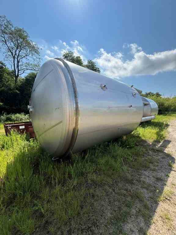 8300 Gal Mueller Stainless Steel Tank - Cone Bottom
