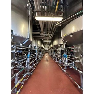 210,000 hl/yr (179,000 U.S. Beer Barrels) Brewery